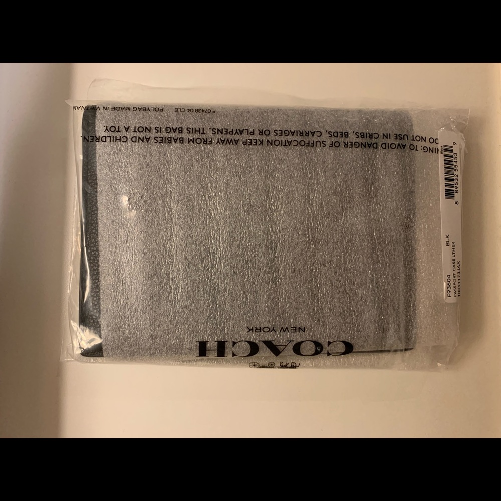 Coach Passport Cover/Case